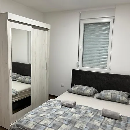 Apartamento Teona Ii