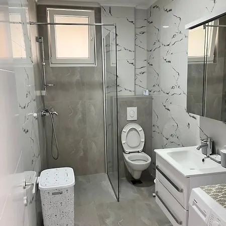 Teona Ii Apartamento *